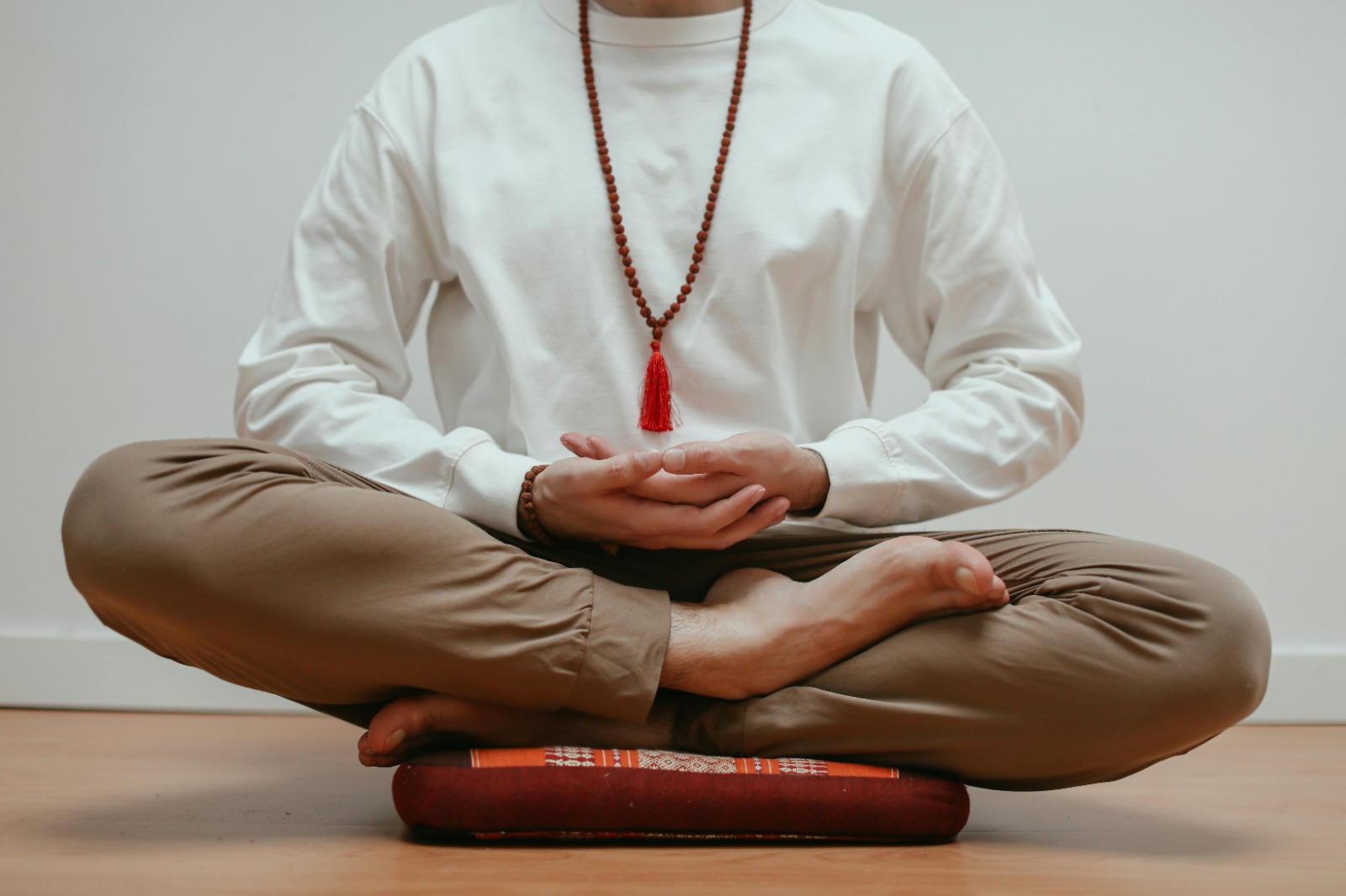 Read more about the article Inicia una rutina de meditación en casa: Guía para principiantes